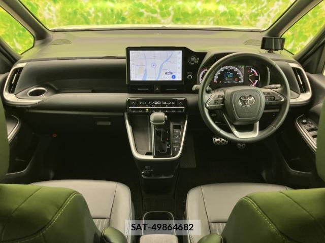 Toyota NOAH 2024-06 8225147-3
