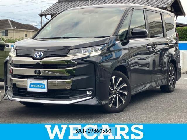 Toyota NOAH 2023-07 8225361-0