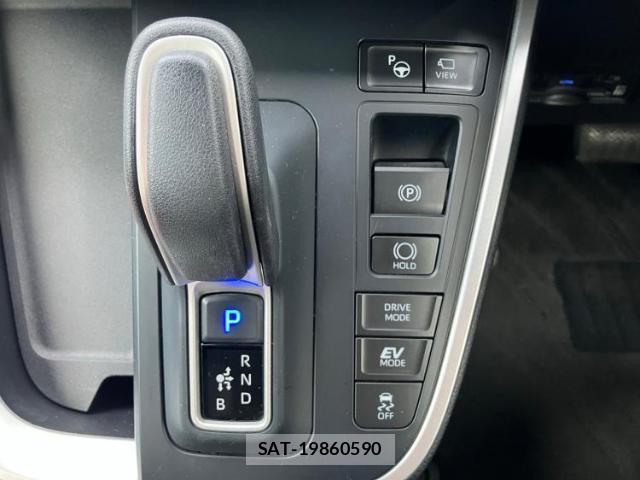 Toyota NOAH 2023-07 8225361-12