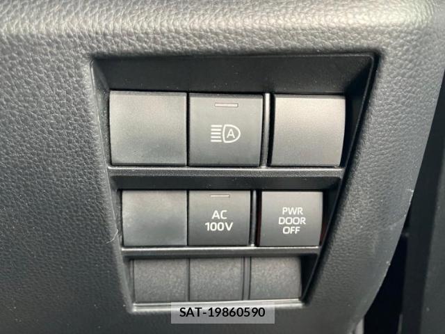 Toyota NOAH 2023-07 8225361-13
