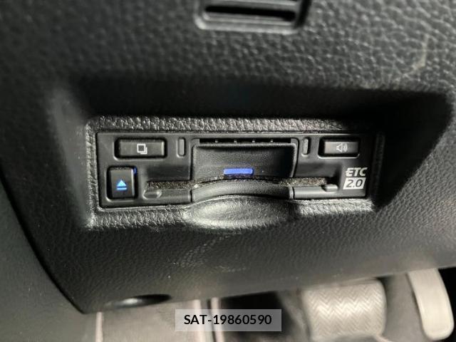 Toyota NOAH 2023-07 8225361-14