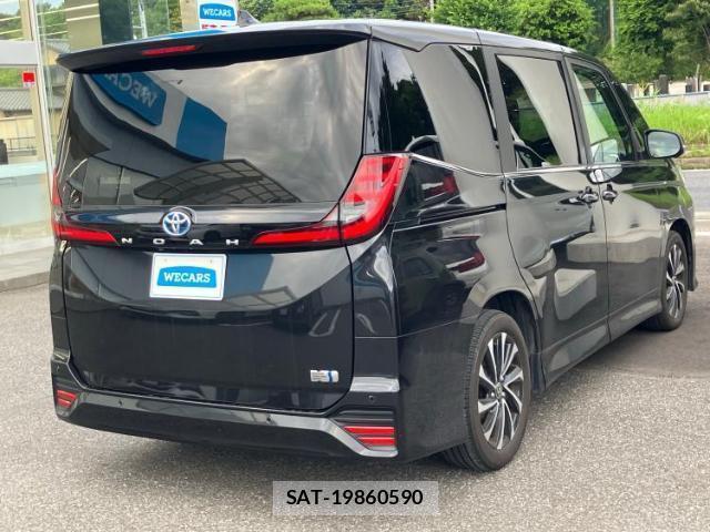 Toyota NOAH 2023-07 8225361-2