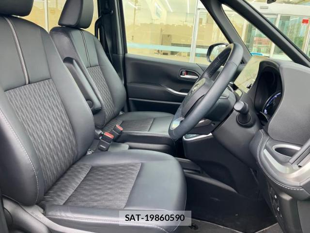 Toyota NOAH 2023-07 8225361-4