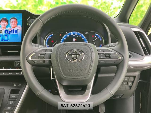 Toyota NOAH 2025-02 8225392-15