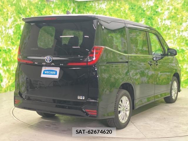 Toyota NOAH 2025-02 8225392-2