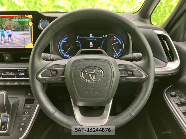 Toyota NOAH 2023-06 8225418-14