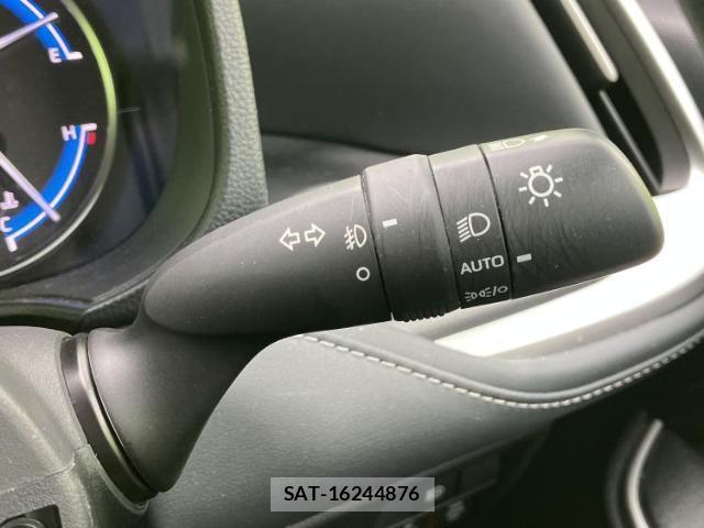 Toyota NOAH 2023-06 8225418-15