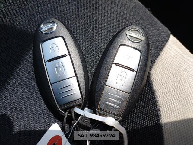 Nissan NOTE 2019-07 8216642-14
