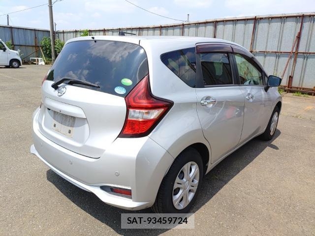 Nissan NOTE 2019-07 8216642-4