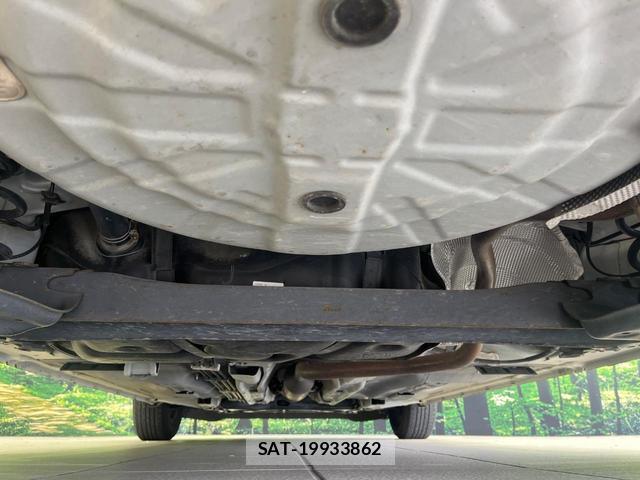 Nissan NOTE 2017-08 8216667-19