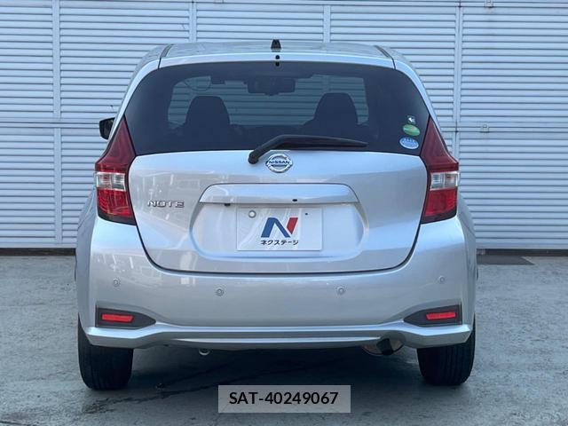 Nissan NOTE 2018-09 8217133-15