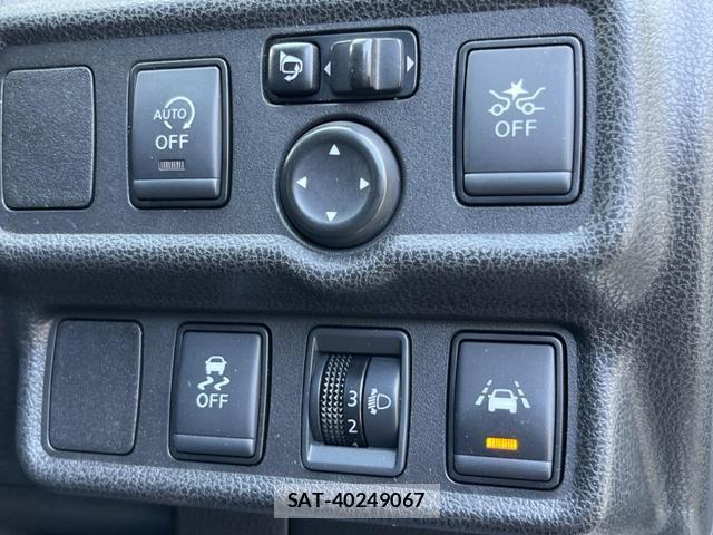 Nissan NOTE 2018-09 8217133-4