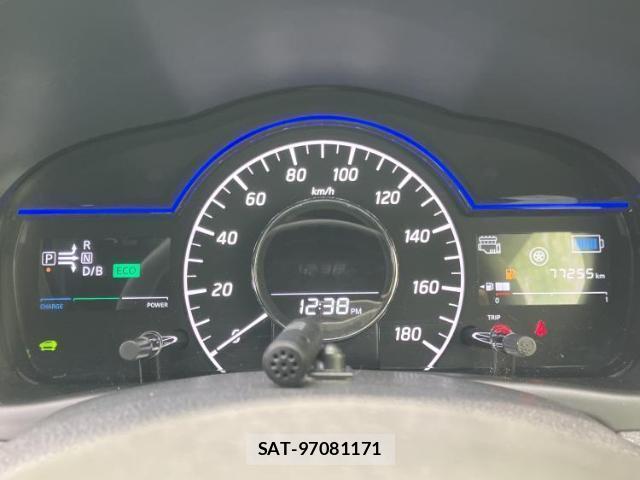 Nissan NOTE 2017-11 8217203-13
