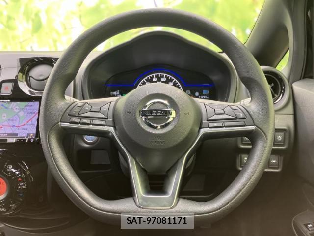 Nissan NOTE 2017-11 8217203-14
