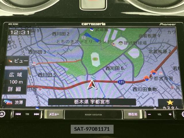 Nissan NOTE 2017-11 8217203-9
