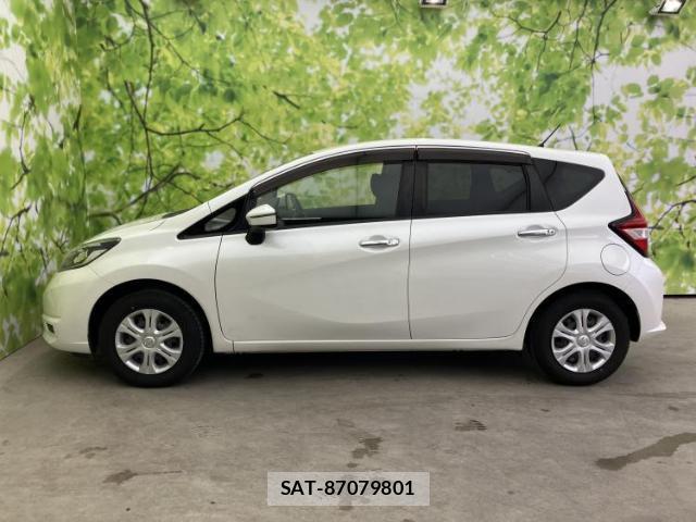 Nissan NOTE 2018-05 8217207-1