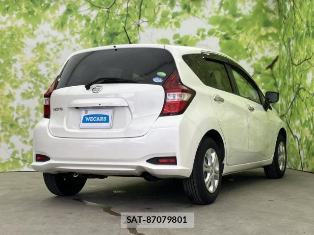 Nissan NOTE 2018-05 8217207-2