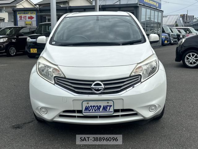 Nissan NOTE 2013-05 8217315-12