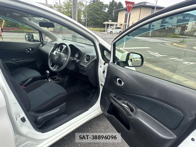 Nissan NOTE 2013-05 8217315-16