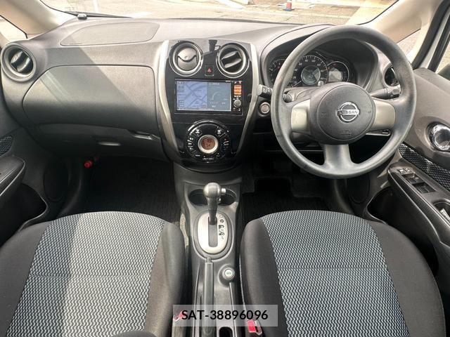 Nissan NOTE 2013-05 8217315-2