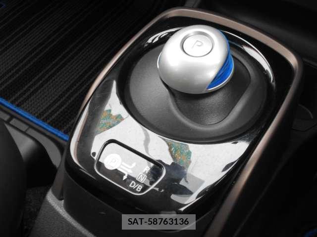 Nissan NOTE 2017-01 8218166-19