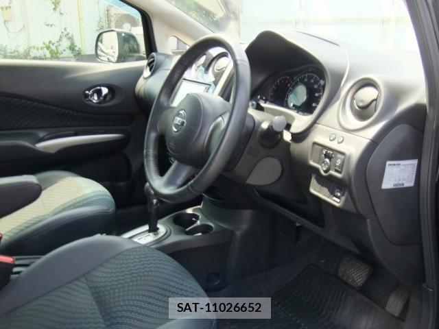 Nissan NOTE 2013-11 8218497-1