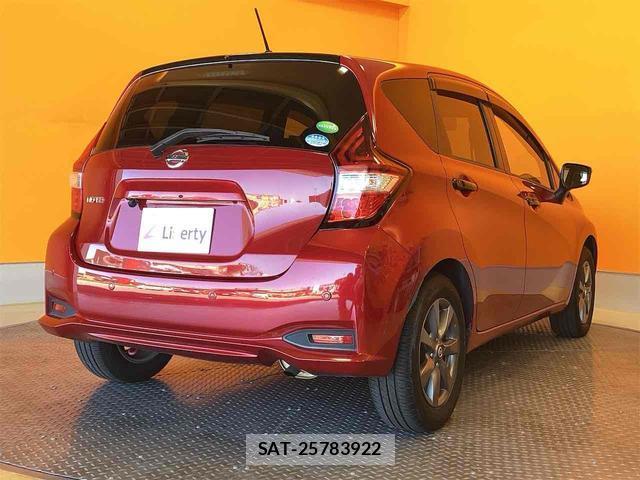 Nissan NOTE 2018-08 8218695-14