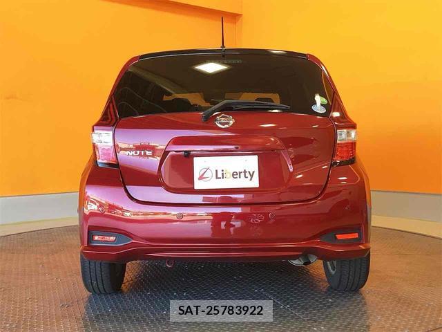 Nissan NOTE 2018-08 8218695-15