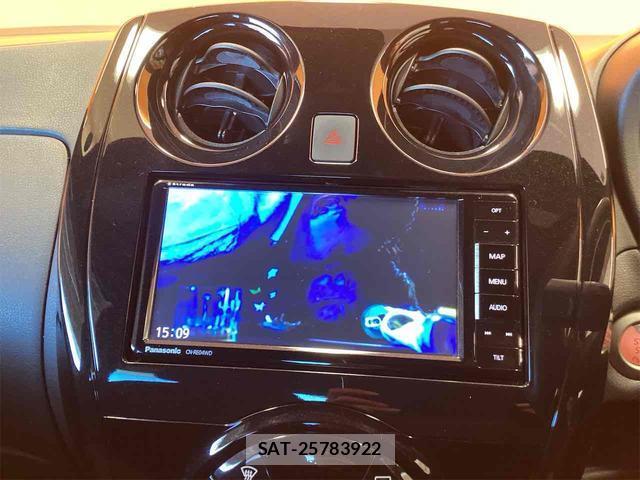 Nissan NOTE 2018-08 8218695-4