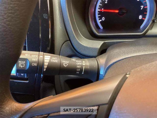 Nissan NOTE 2018-08 8218695-6