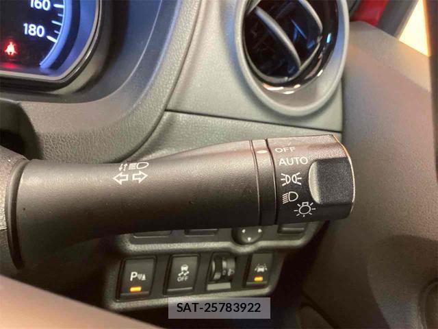 Nissan NOTE 2018-08 8218695-7
