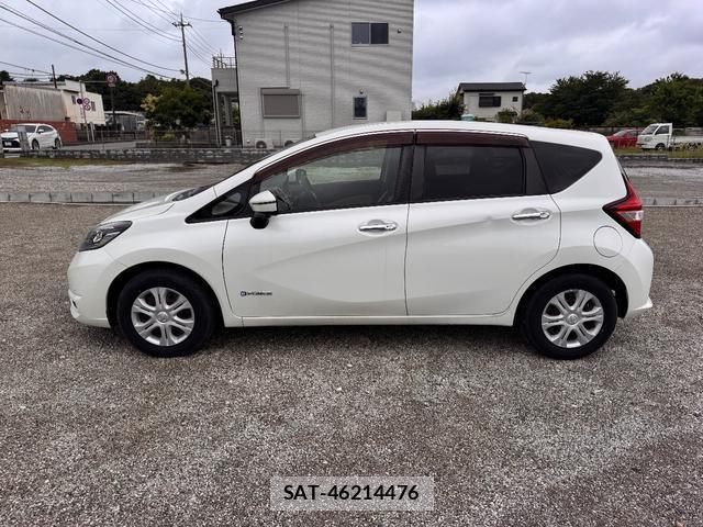 Nissan NOTE 2017-06 8219230-4