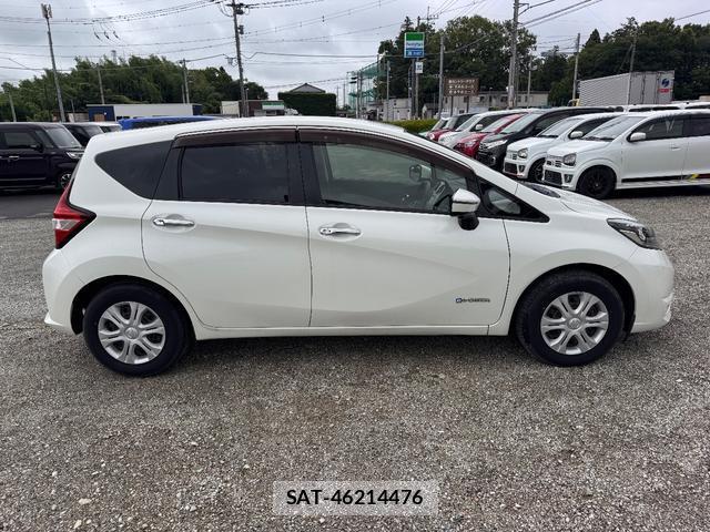 Nissan NOTE 2017-06 8219230-9