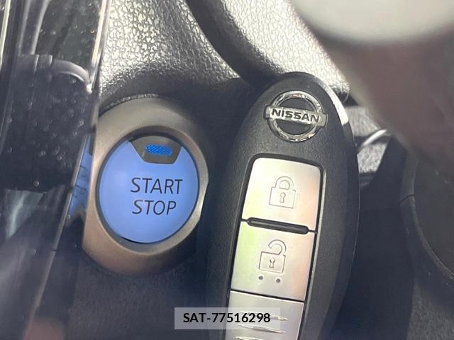 Nissan NOTE 2018-02 8219347-4