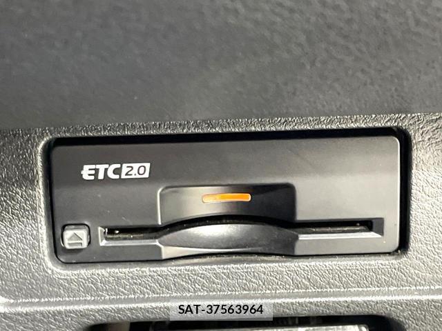 Nissan NOTE 2021-07 8219420-6