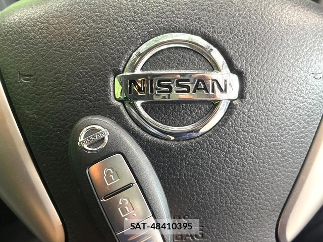Nissan NOTE 2015-06 8219435-4