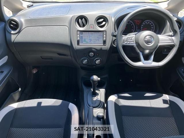 Nissan NOTE 2018-05 8219751-15
