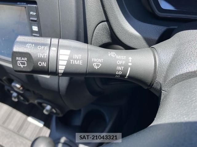 Nissan NOTE 2018-05 8219751-18