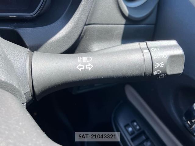 Nissan NOTE 2018-05 8219751-19