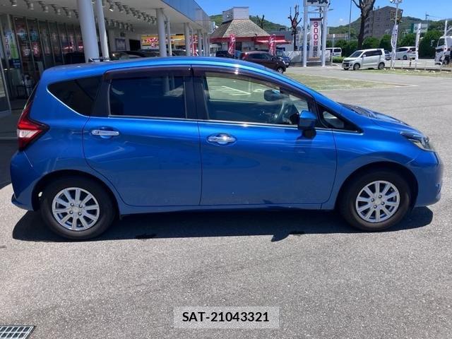 Nissan NOTE 2018-05 8219751-6