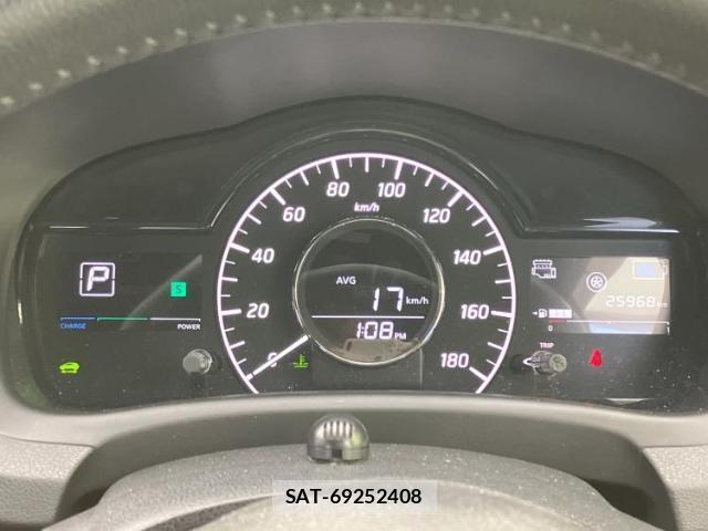 Nissan NOTE 2019-07 8219941-13
