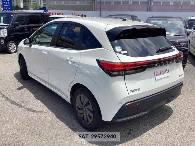 Nissan NOTE 2022-05 8220159-10