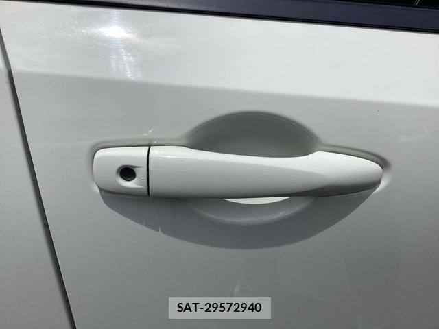 Nissan NOTE 2022-05 8220159-17