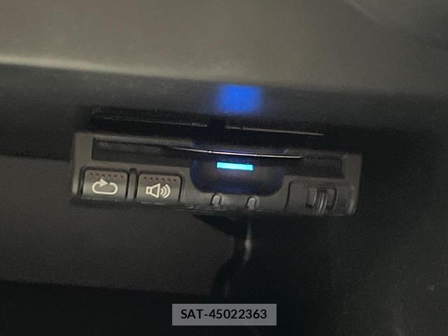 Nissan NOTE 2015-01 8220412-5