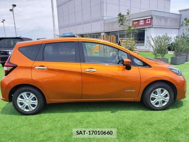 Nissan NOTE 2016-11 8220599-18
