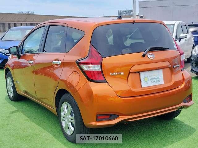 Nissan NOTE 2016-11 8220599-3