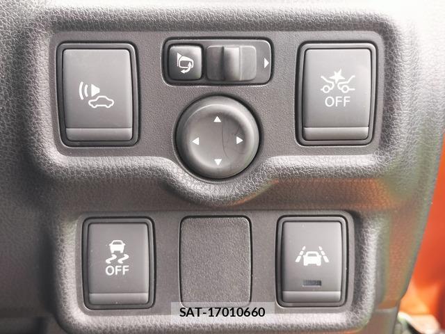 Nissan NOTE 2016-11 8220599-5
