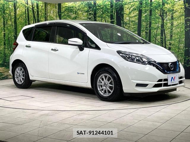 Nissan NOTE 2017-04 8220748-13