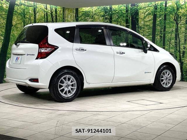 Nissan NOTE 2017-04 8220748-14