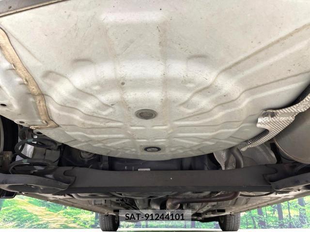 Nissan NOTE 2017-04 8220748-16
